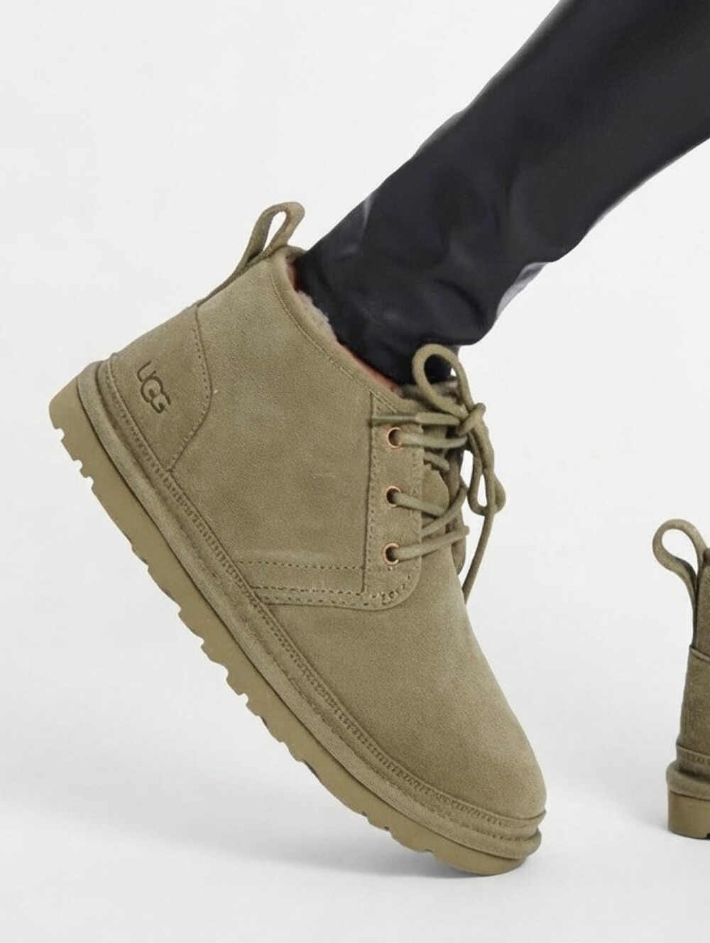 NWOT UGG Neumel II Olive Green Suede Boots Youth Size 4 / EU 36